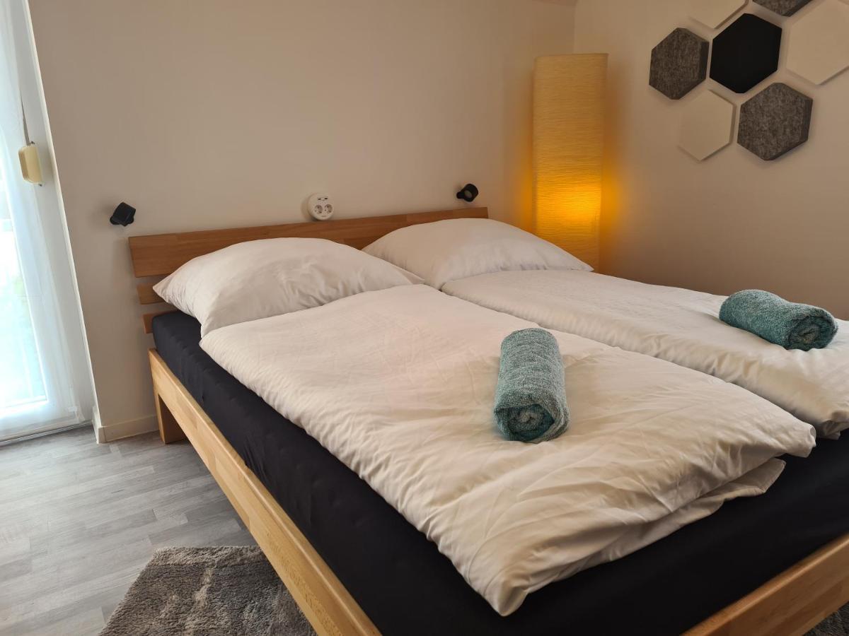 Lichtdurchflutetes Zimmer - Mainwiesen Waldbuttelbrunn Exterior photo